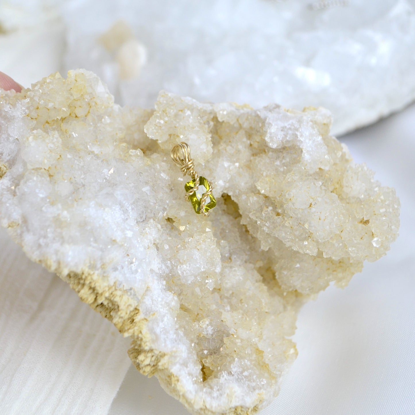 peridot gemstone crystal meaning