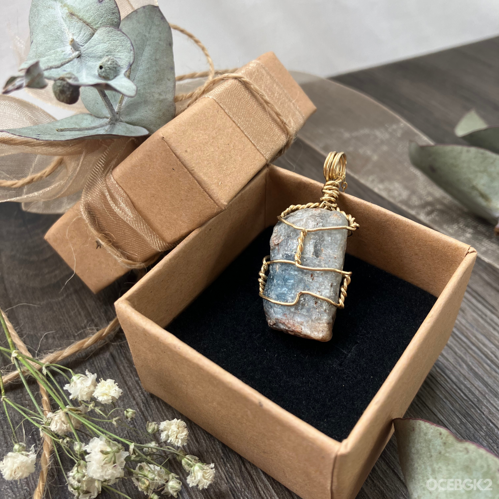 gold coast crystal shop blue green kyanite crystal jewelry