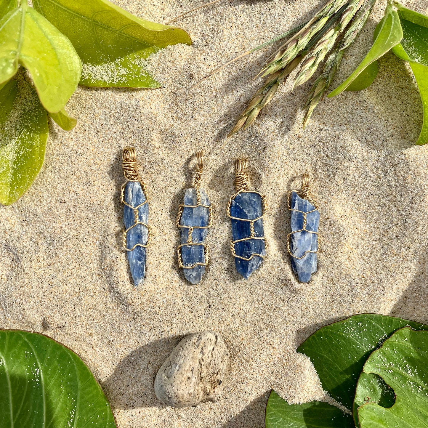 blue kyanite meaning and properties for healing